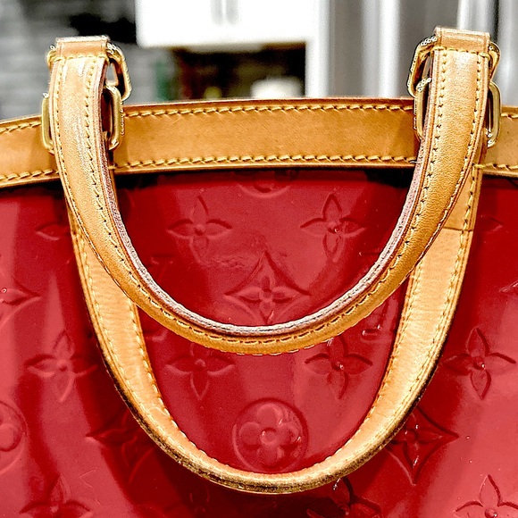 Louis Vuitton Red Vernis Leather MM Monogram Brea Bag w/LV Dust Bag - Picture 3 of 14